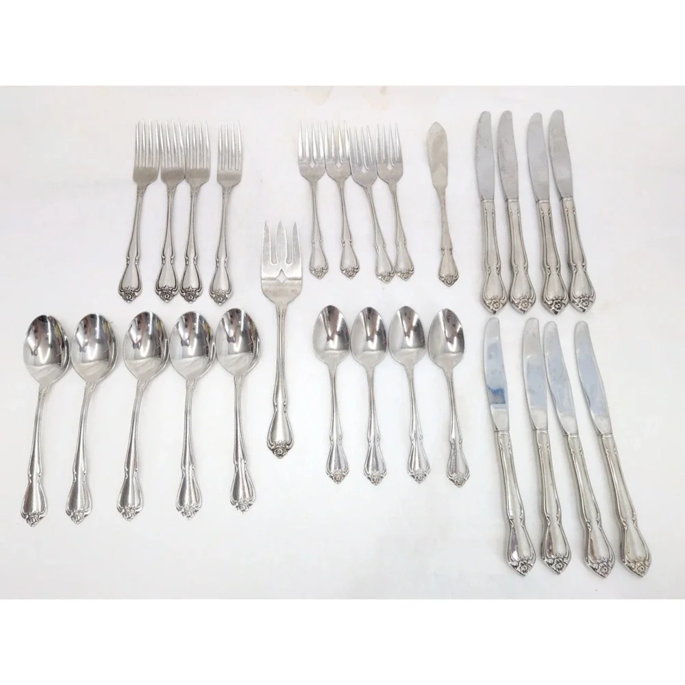 Arbor Rose True Rose Stainless Service For 4 Oneida Flatware & Serving Pieces 26
